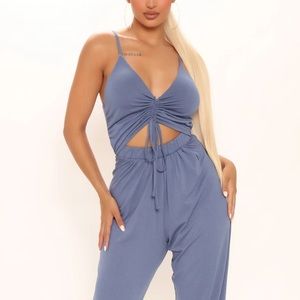 🔥 NEW! Stretchy jumpsuit with ruching on top XL